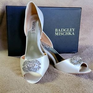 Badgley Mischka bridal shoe